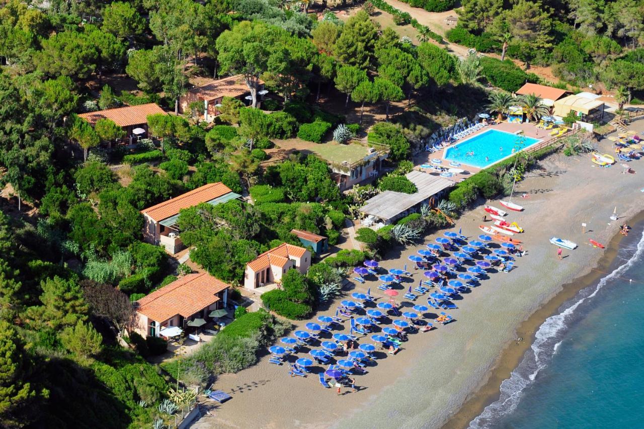 Hotel Capo Sud Лакона Екстериор снимка