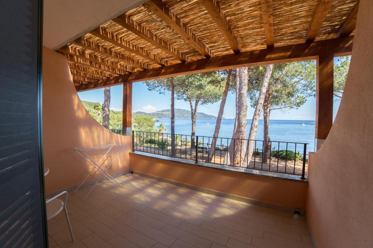 Hotel Capo Sud Лакона Екстериор снимка