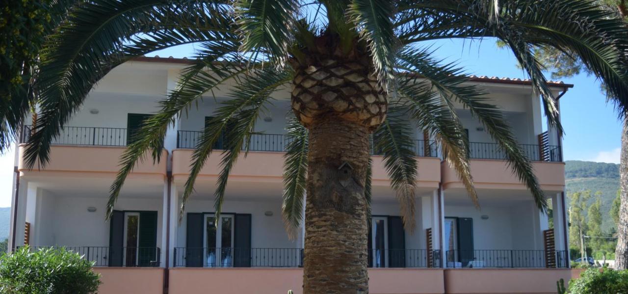Hotel Capo Sud Лакона Екстериор снимка
