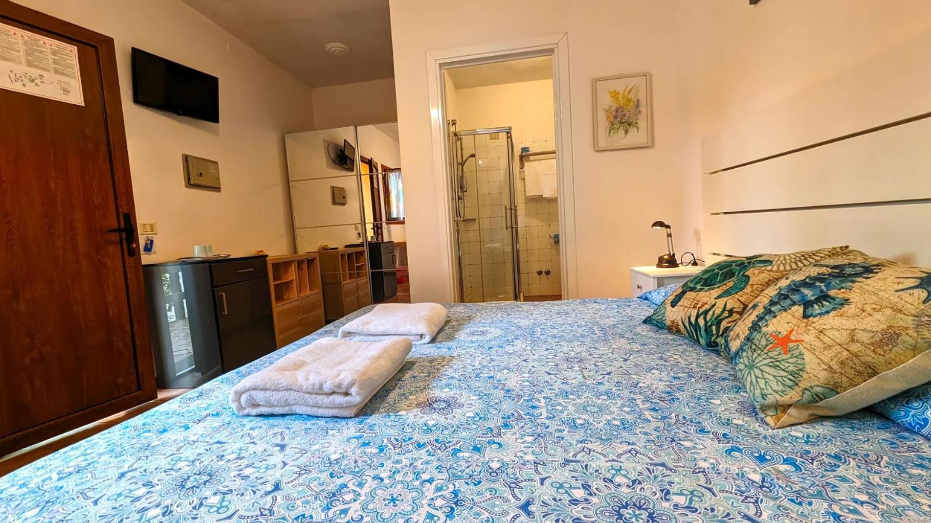 Hotel Capo Sud Лакона Екстериор снимка