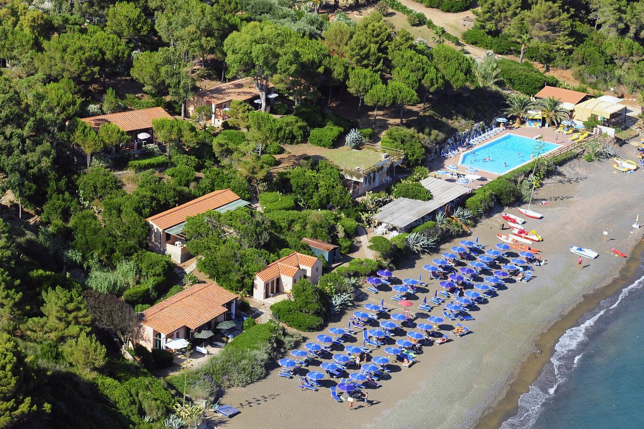 Hotel Capo Sud Лакона Екстериор снимка